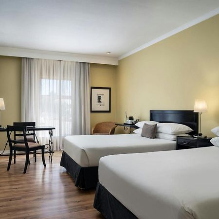 Protea Hotel By Marriott Bloemfontein Esterno foto