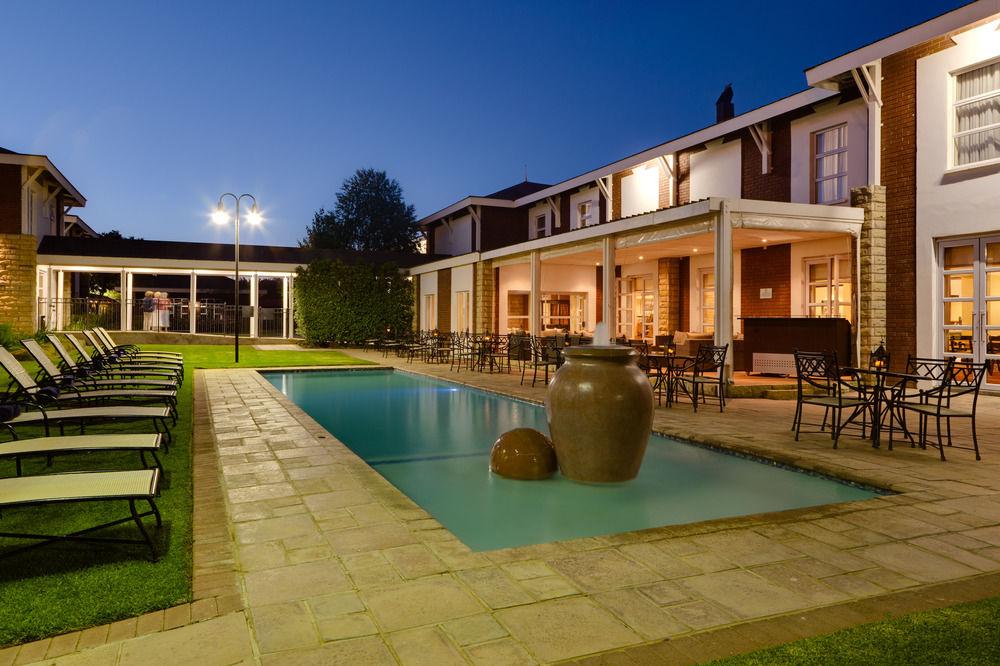 Protea Hotel By Marriott Bloemfontein Esterno foto