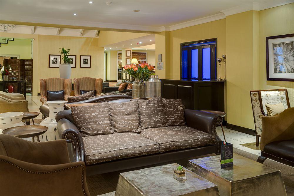 Protea Hotel By Marriott Bloemfontein Esterno foto