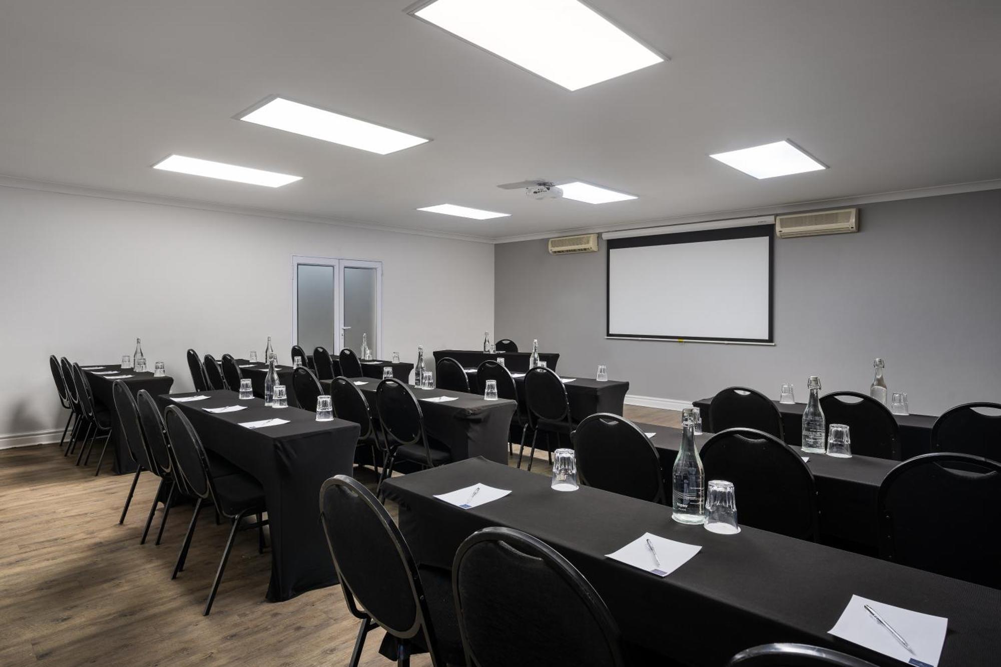 Protea Hotel By Marriott Bloemfontein Esterno foto