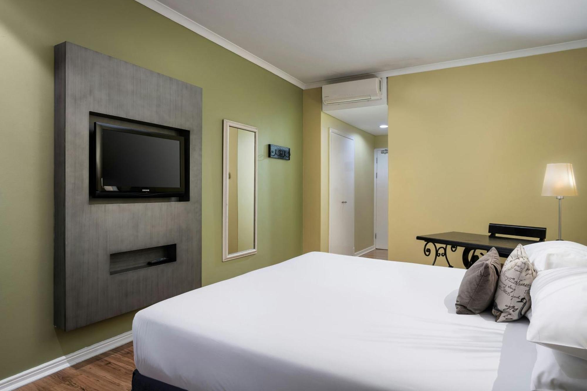 Protea Hotel By Marriott Bloemfontein Esterno foto