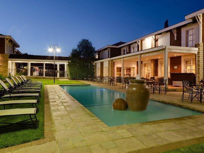 Protea Hotel By Marriott Bloemfontein Esterno foto